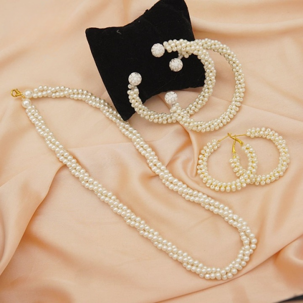 Jewelry Set ,kangan, Mala & Earrings Pearl Set